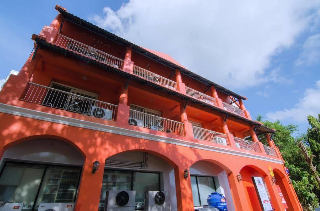 The Orange Pier Guesthouse Banbangcsak Kültér fotó